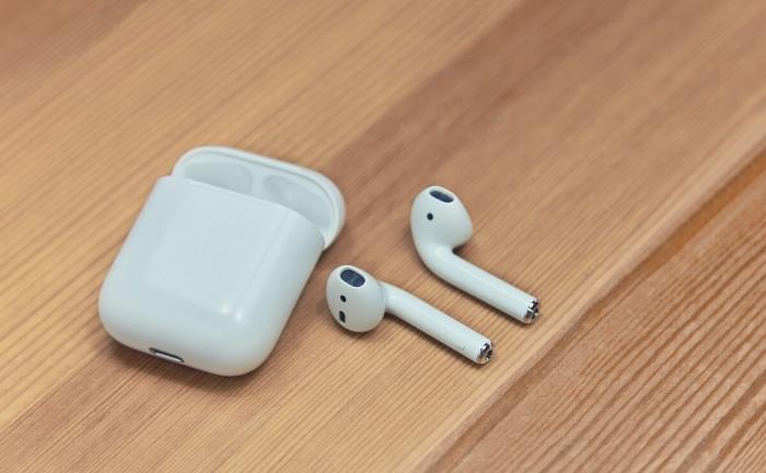 How To Turn Off The AirPods Case?